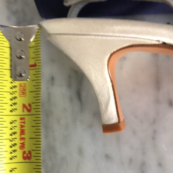 White Satin Stuart Weizmann sling back heels - Picture 8 of 9